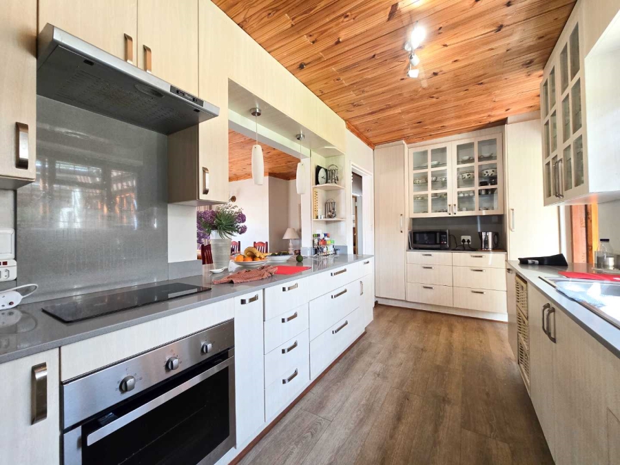 3 Bedroom Property for Sale in Stilbaai Wes Western Cape